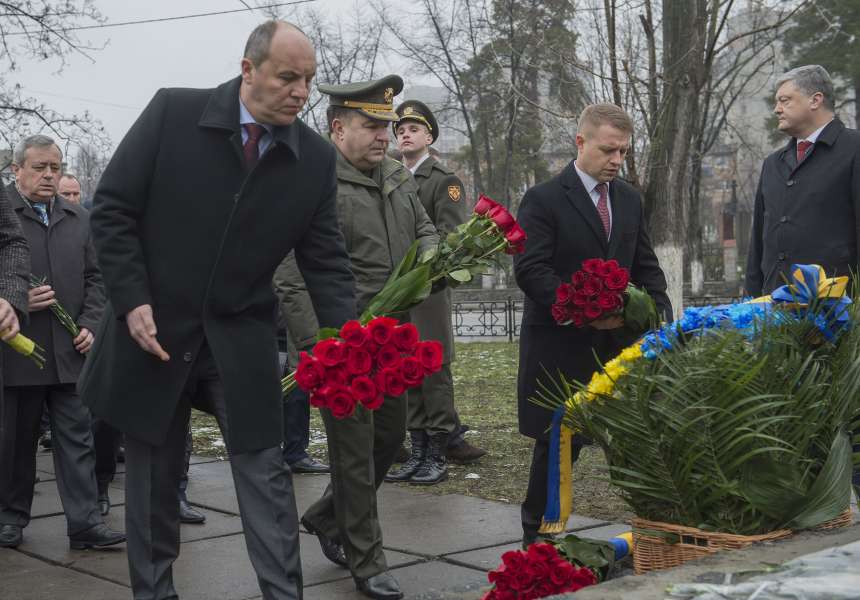 Голова Верховної Ради України Андрій Парубій вшанував пам'ять учасників ліквідації аварії на Чорнобильській атомній електростанції. Голова Верховної Ради України Андрій Парубій вшанував пам'ять учасників ліквідації аварії на Чорнобильській атомній електростанції.